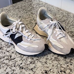 New Balance 327 sneakers
